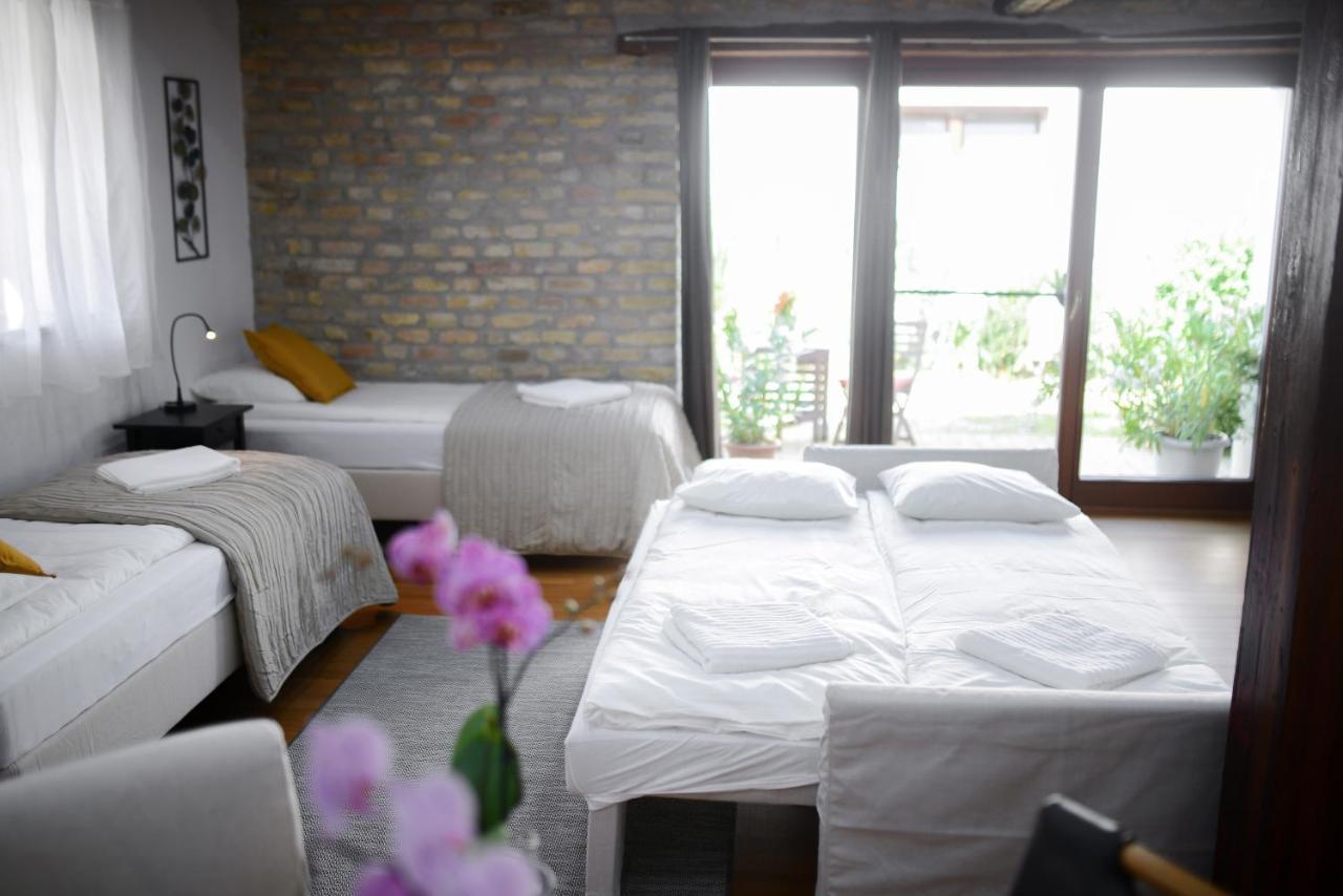 Somos Apartman Gyor Exterior photo