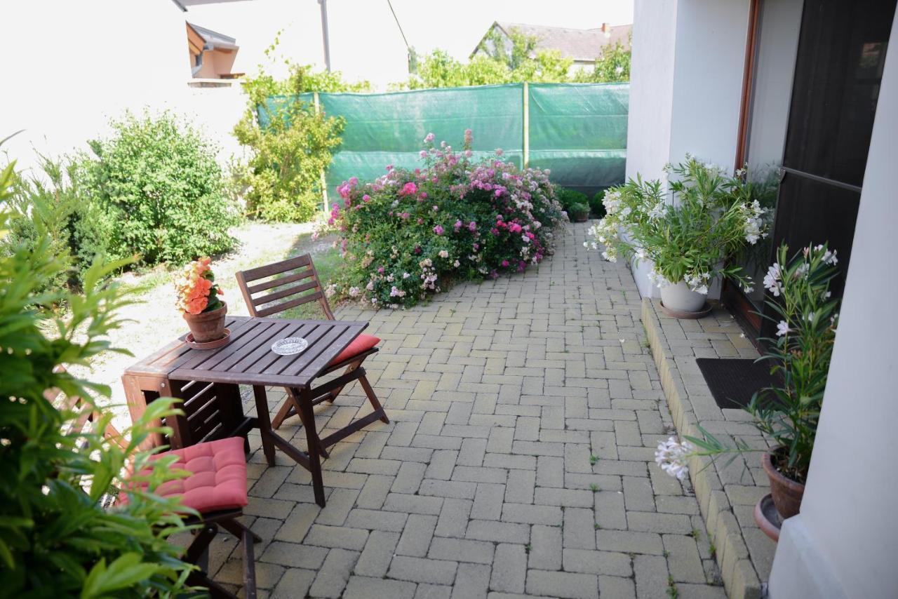 Somos Apartman Gyor Exterior photo